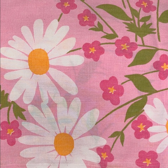 Vintage Floral Sheet Pink with Daisies - Picture 4 of 5